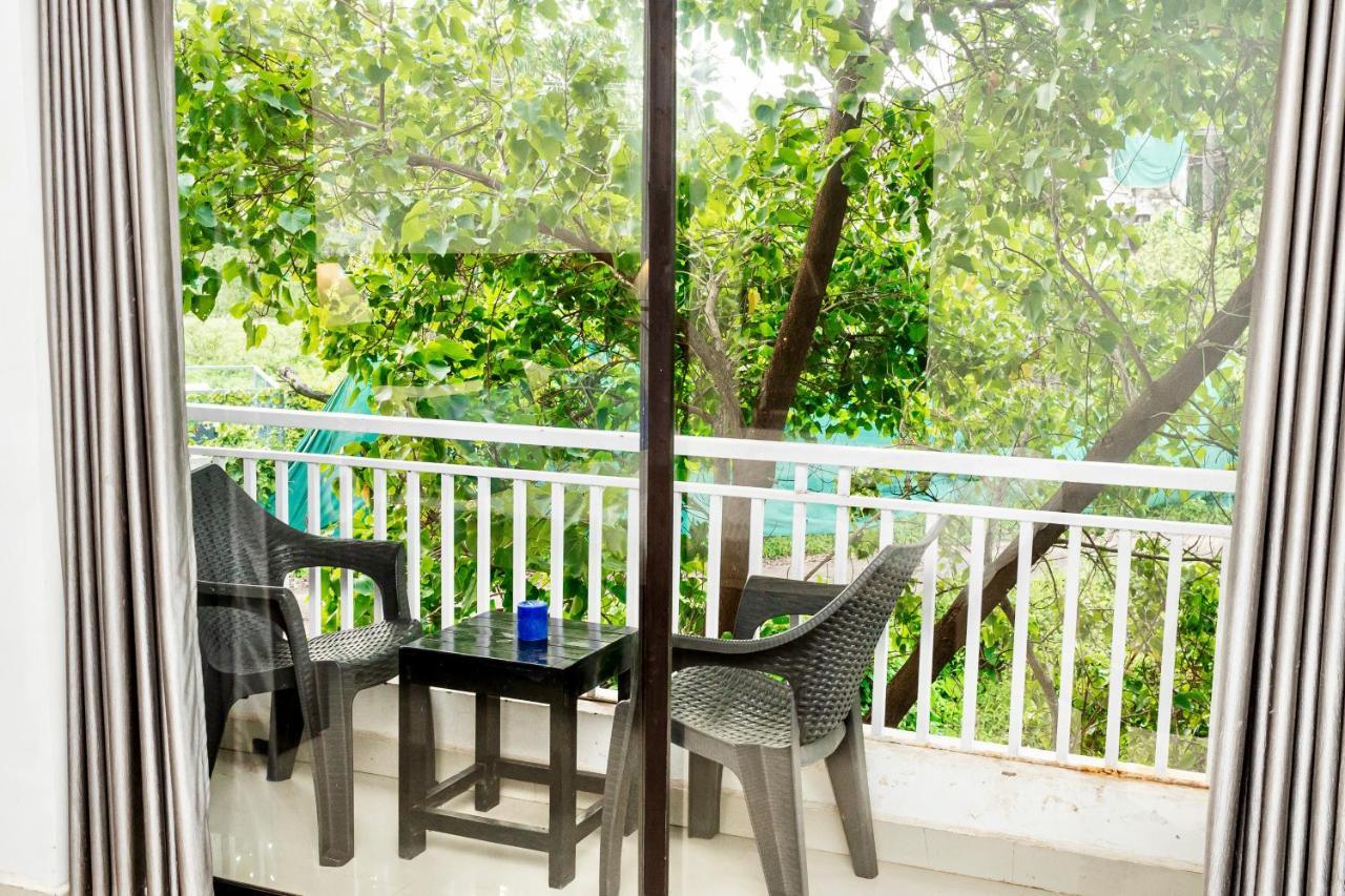 Hotel Fourteen Pods By The Sea à Morjim Extérieur photo