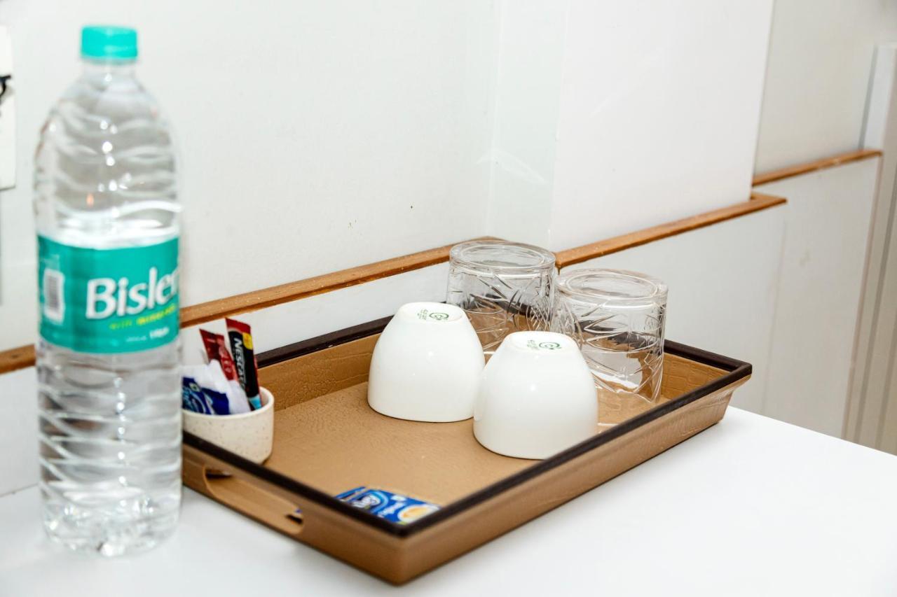 Hotel Fourteen Pods By The Sea à Morjim Extérieur photo